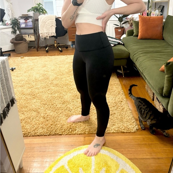 Lululemon High Rise Size 4 Full Length Luxtreme Black Leggings - Picture 9 of 9